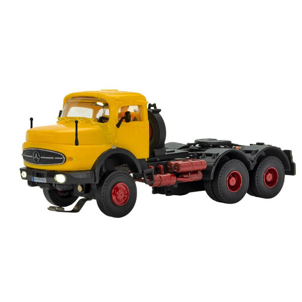 CarMotion MB Rundhauber 3-achs Sattelschlepper Basis, Funktionsmodell" 