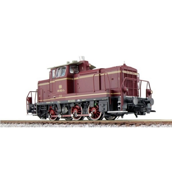 Diesellok DB BR 261 652, altrot, LokSound 5. 