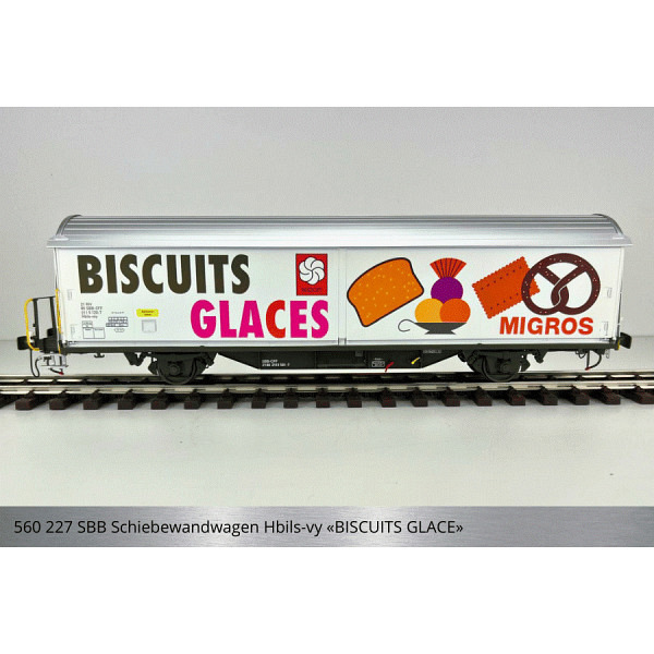 Spur 1:  SBB Schiebewandwagen Hbils - Schiebewände glatt "MIGROS BISCUITS" 