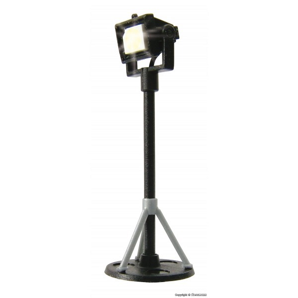 Flutlichtstrahler auf Stativ mit LED.   - Dieser Scheinwerfer hat eine wirklich sehr starke Leucht..