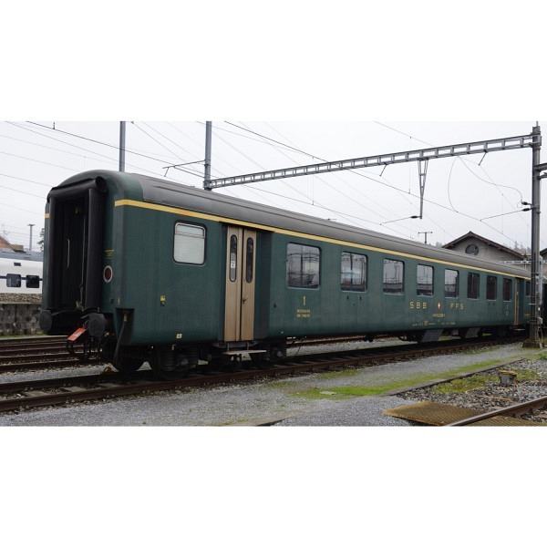 Spur 1: SBB Einheitswagen EW II, grün, 1./2. Klasse  