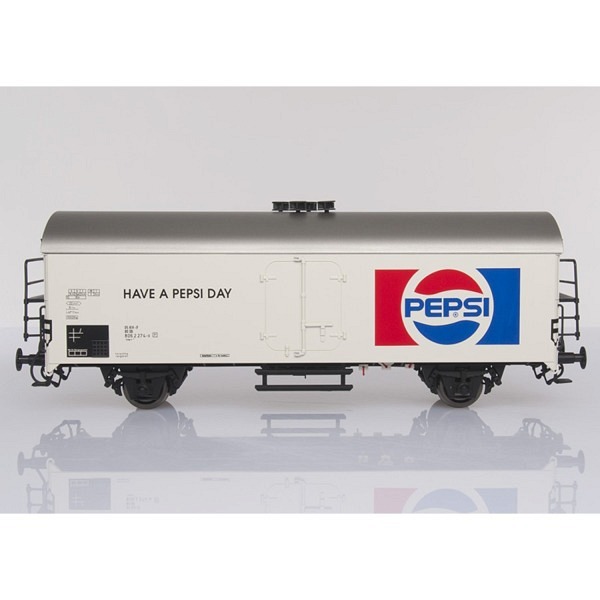 Spur 1:  DB Kühlwagen "Pepsi" 308 512.   