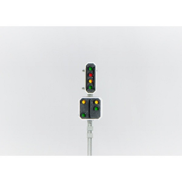 SBB Hauptsignal/Vorsignal, 4flammig, Sockeltyp "C" ohne Decoder. 