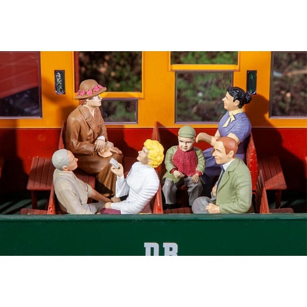 Spur LGB:  6 sitzende Waggon-Reisende 
