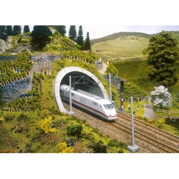 ICN Tunnel Portal 18 x 33 cm 