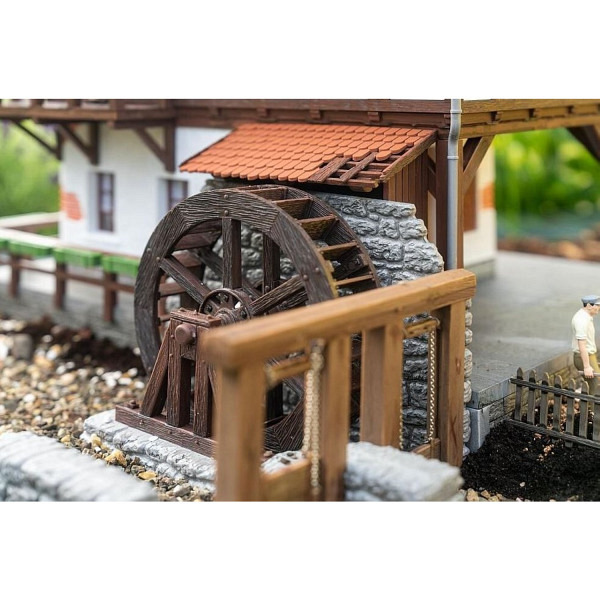 Spur LGB: Wassermühle mit Fachwerk 